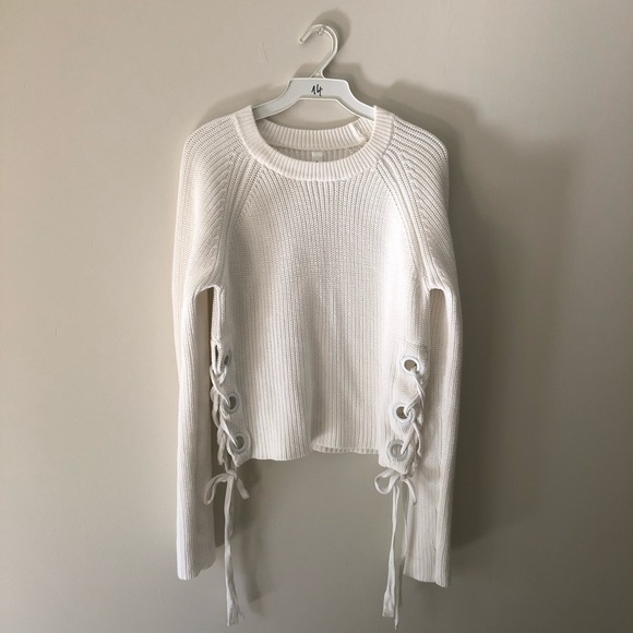Fashion Nova Sweaters - Knit Sweater 🌷